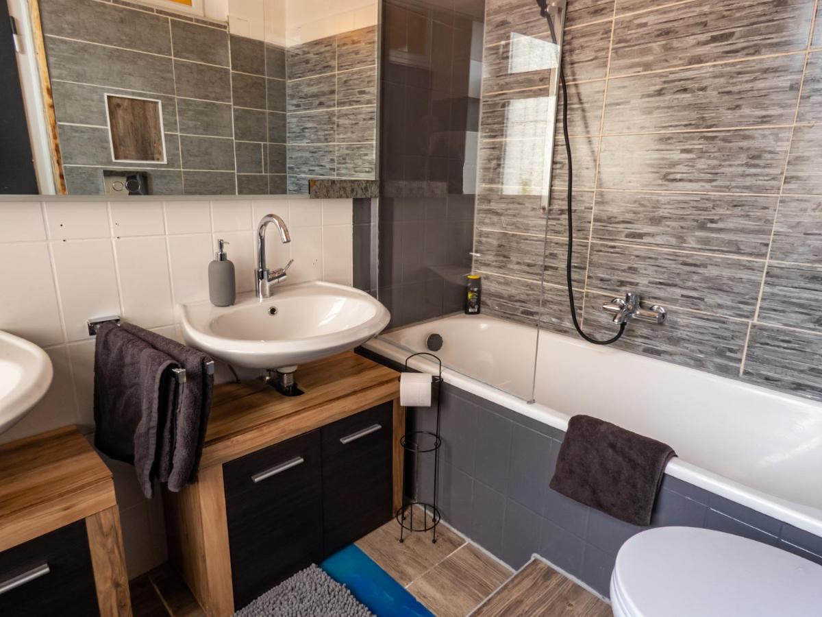 #212 Lux-Appart - Zentrum Neuss - Duesseldorf Messe - Netflix & Prime Bagian luar foto